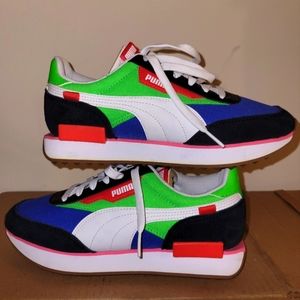 PUMA'S Kids NEW "Future Rider" Size 6